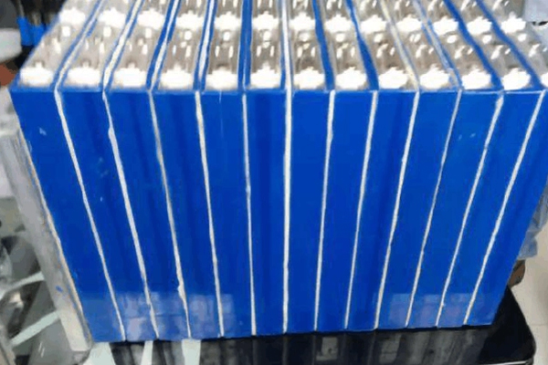 激光清洗動力電池表面藍膜,助力電池行業(yè)高速發(fā)展 激光清洗動力電池表面藍膜,助力電池行業(yè)高速發(fā)展