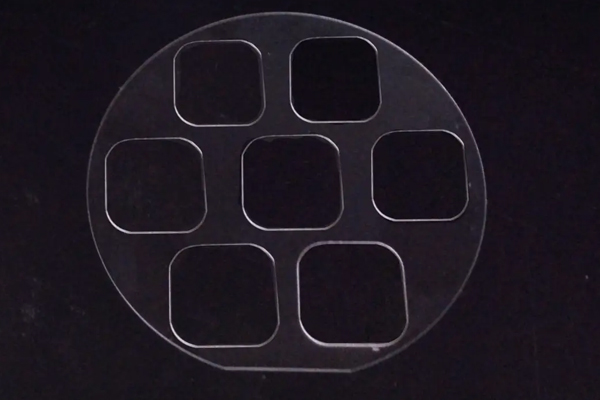 玻璃激光切割機(jī)（價(jià)格）多少錢一臺(tái)？